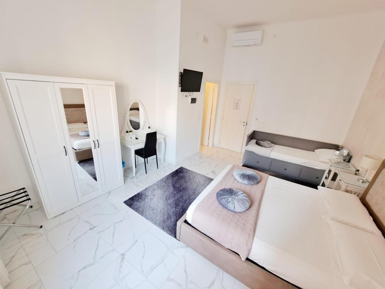The Gallery Boutique Rooms Trieste Dış mekan fotoğraf